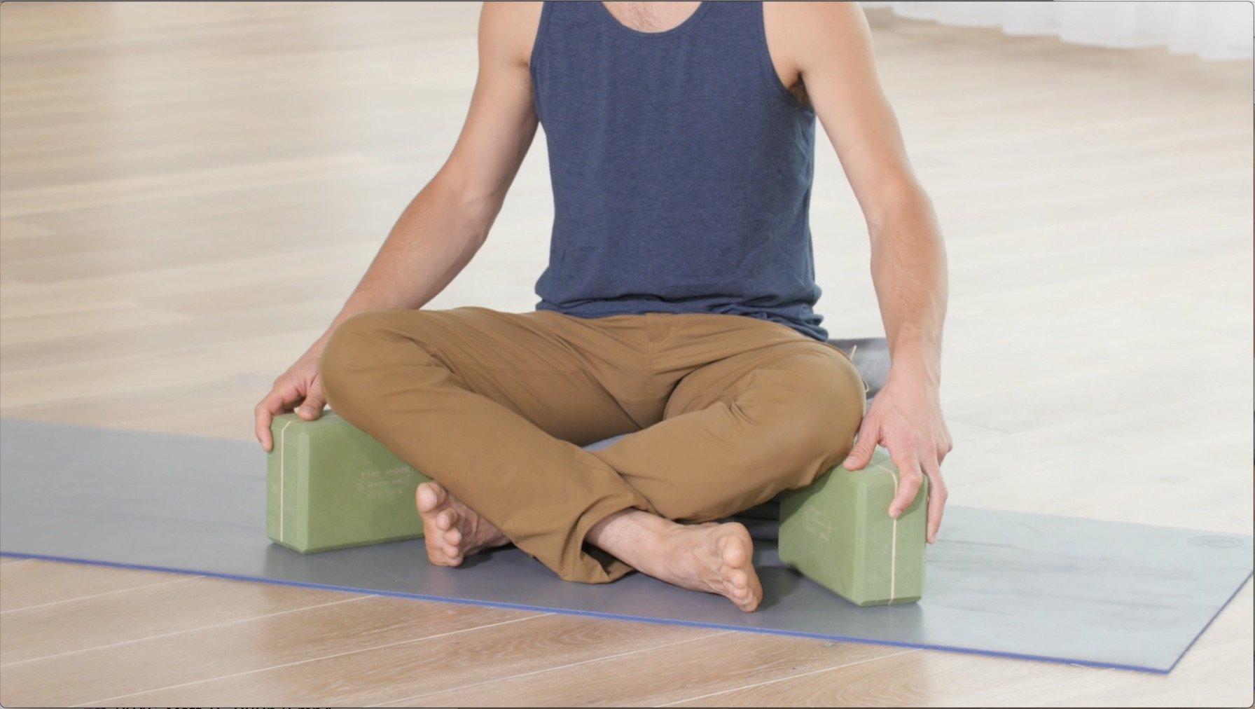 best cross legged seated meditation posture